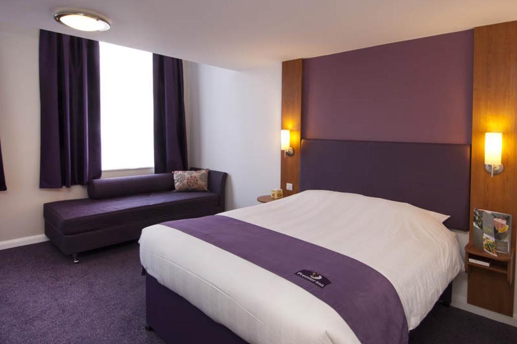Premier Inn London Docklands Excel Номер фото