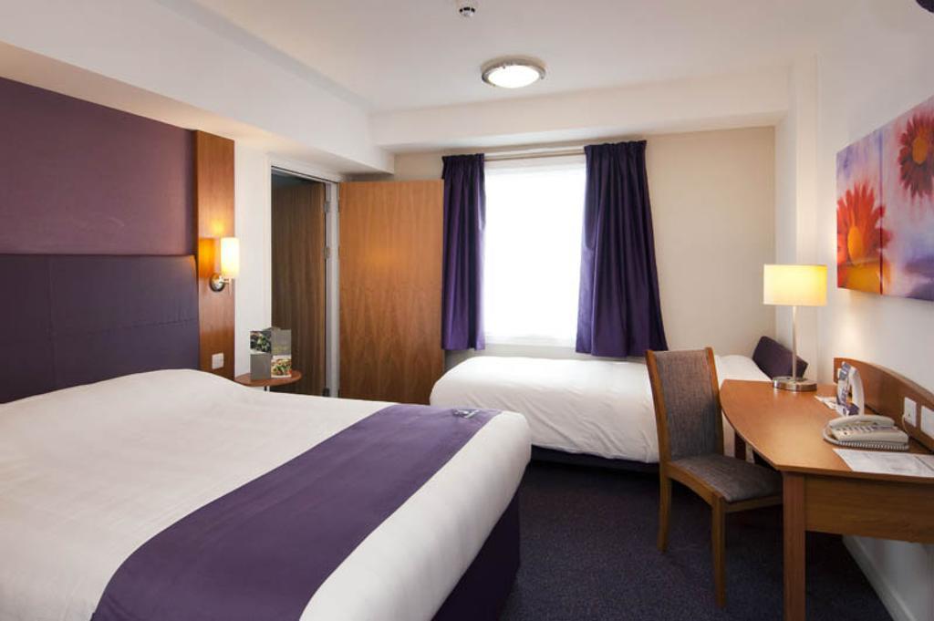 Premier Inn London Docklands Excel Номер фото