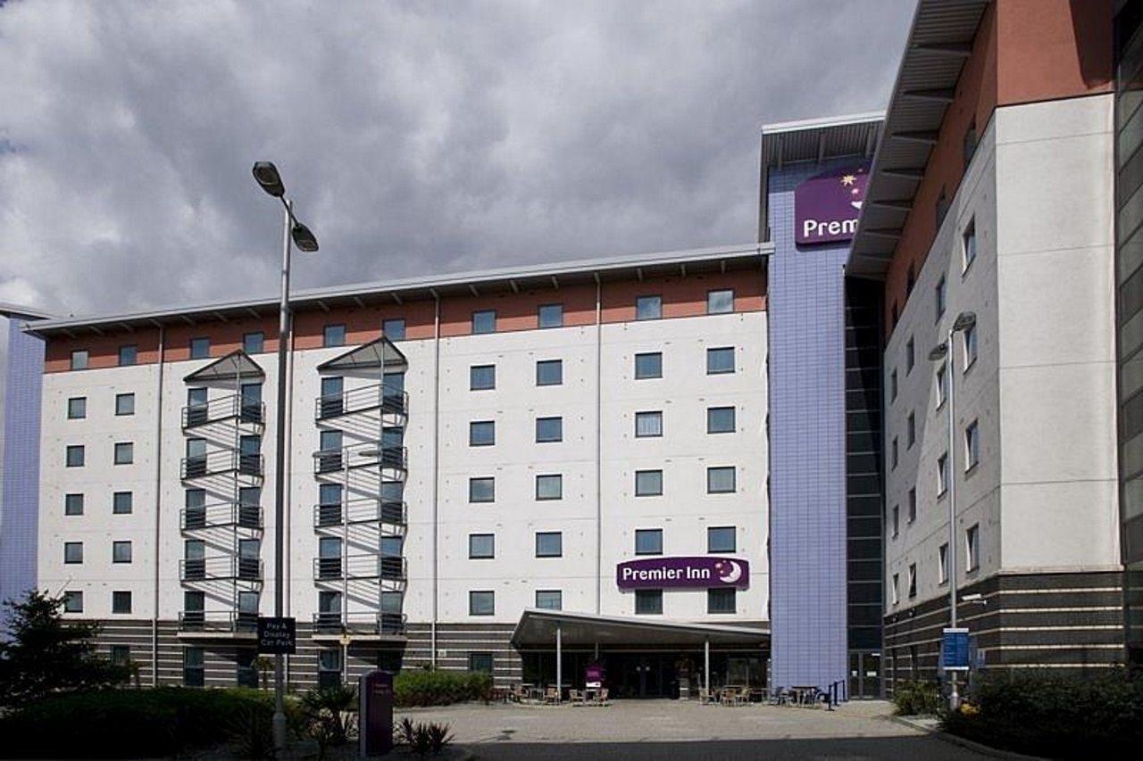 Premier Inn London Docklands Excel Экстерьер фото