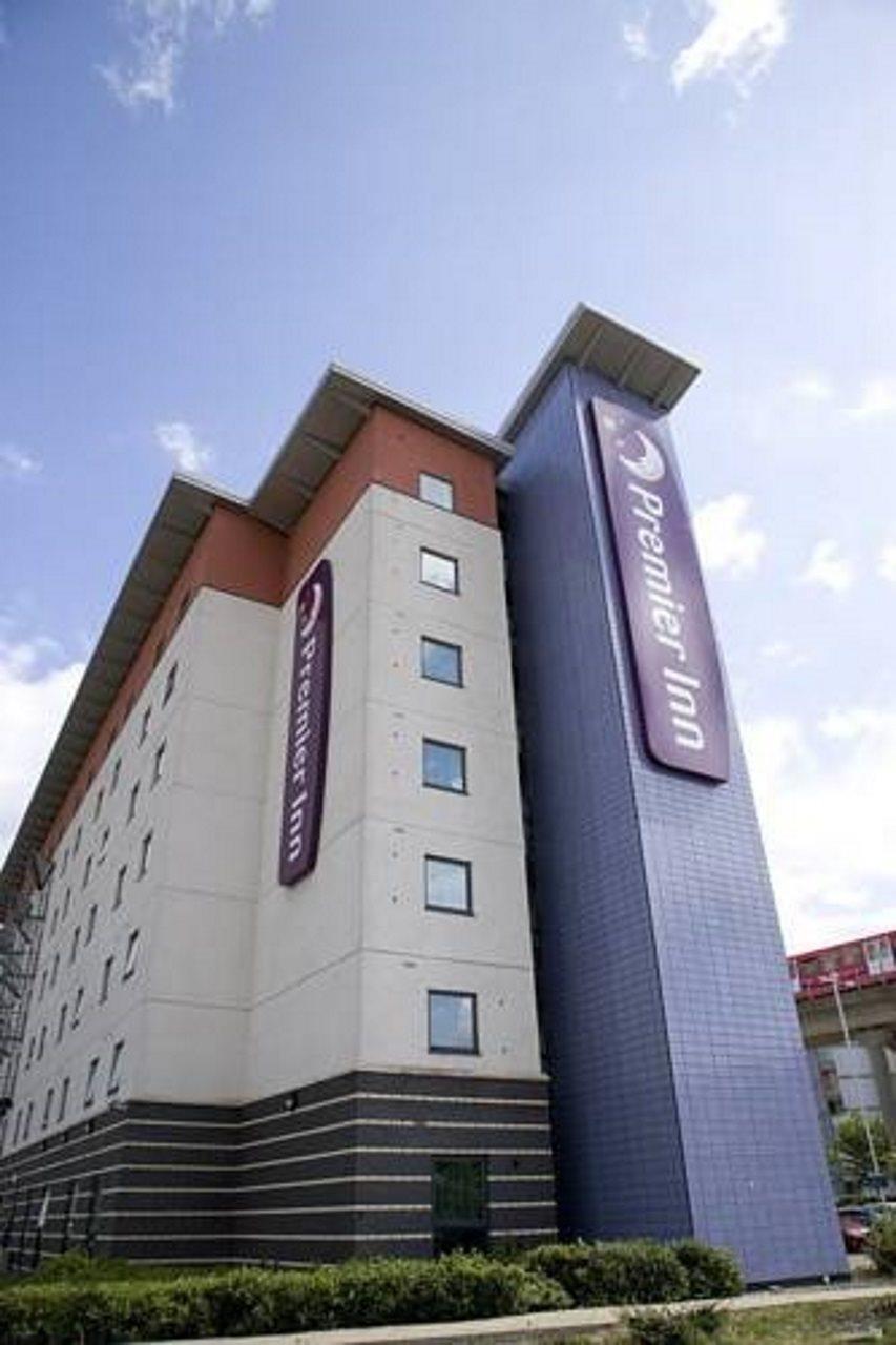 Premier Inn London Docklands Excel Экстерьер фото